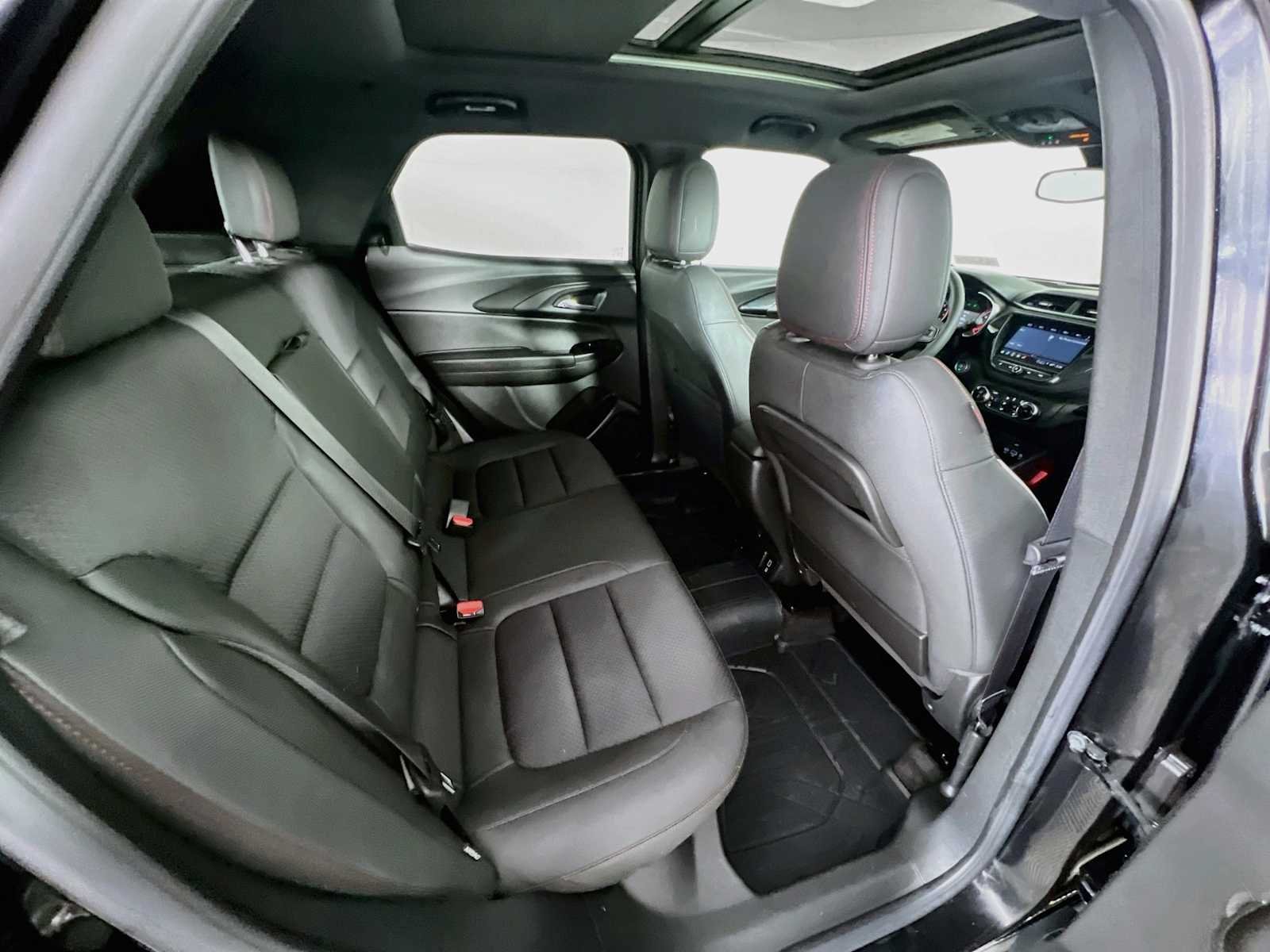 Used 2023 Chevrolet TrailBlazer RS w/ Sun and Liftgate Package AWD/4WD image 28