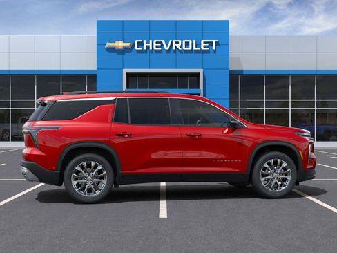 New 2025 Chevrolet Traverse LT w/ Sun and Wheel Package image 33
