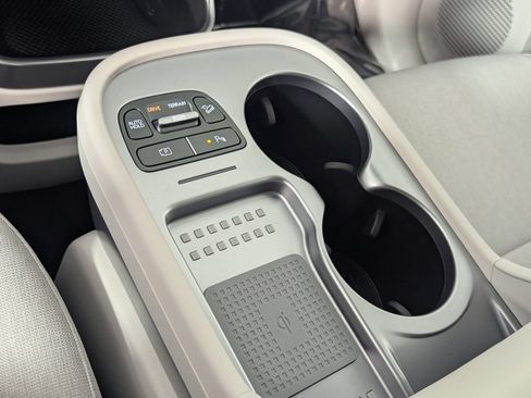 Certified 2026 Hyundai Ioniq 9 SE AWD/4WD image 23