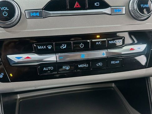 Used 2022 Ford Explorer Timberline AWD/4WD image 16