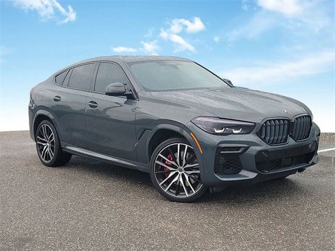 Used 2022 BMW X6 M50i image 1