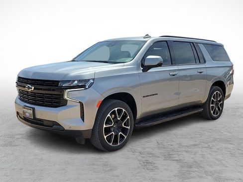 Used 2023 Chevrolet Suburban RST w/ Sport Performance Package AWD/4WD image 5