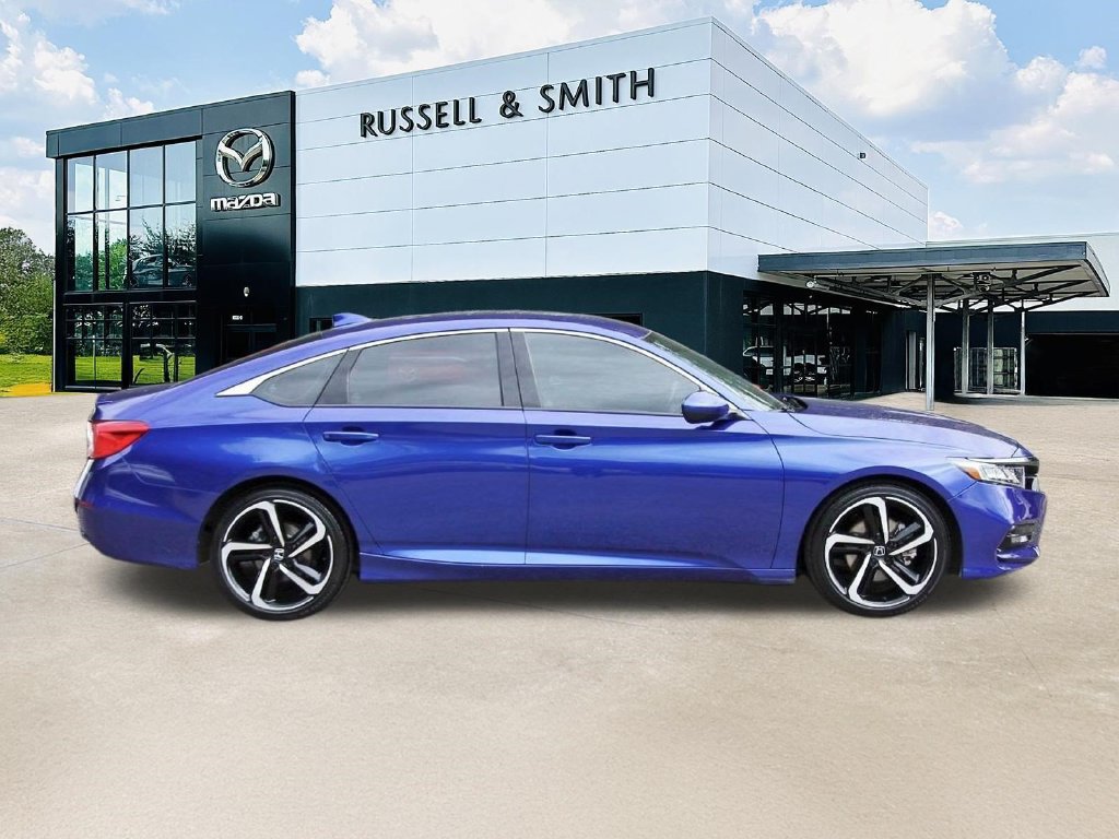 Used 2018 Honda Accord Sport image 3