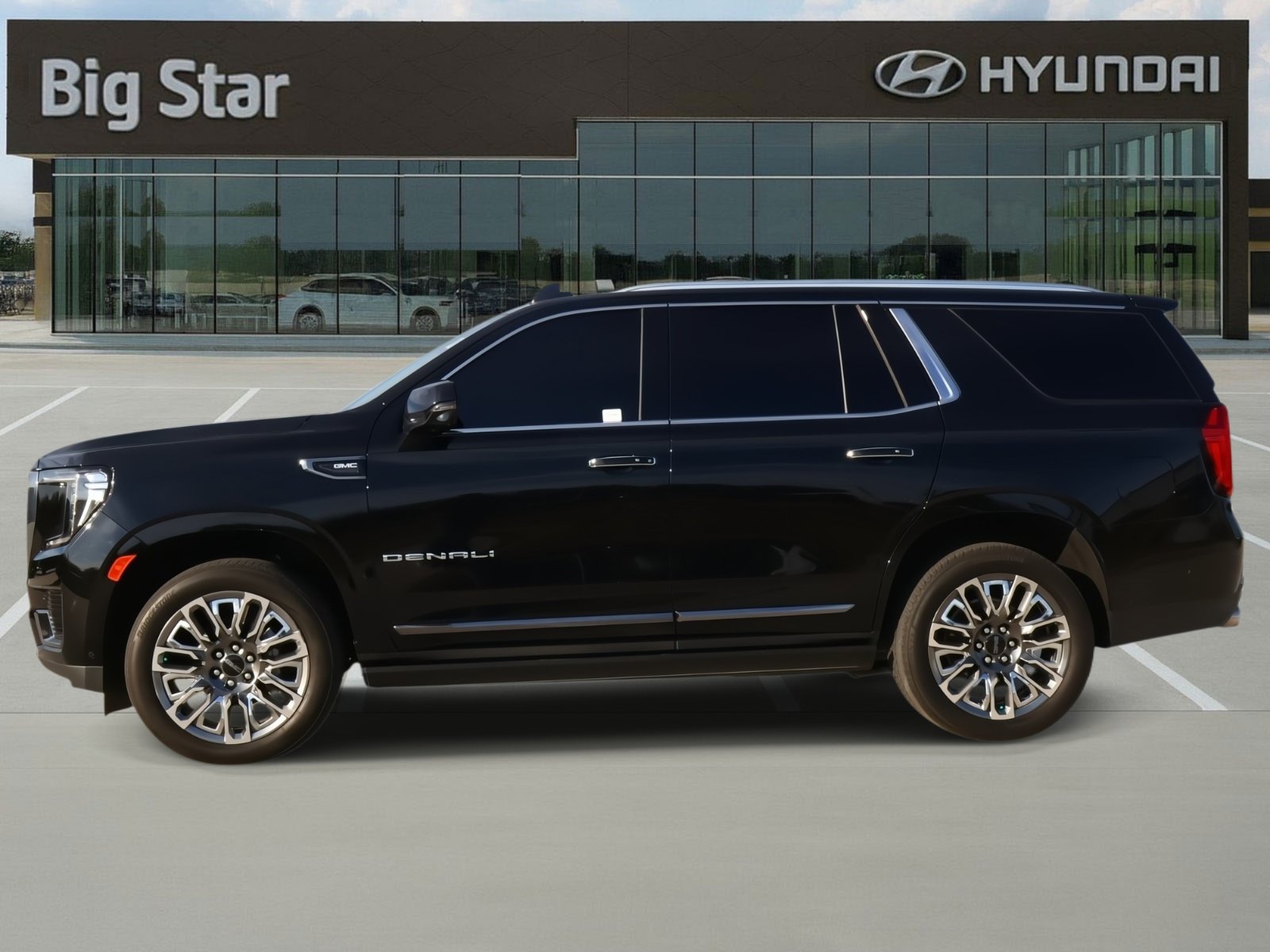 Used 2024 GMC Yukon Denali Ultimate AWD/4WD image 2