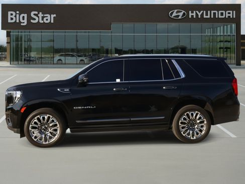 Used 2024 GMC Yukon Denali Ultimate AWD/4WD image 2