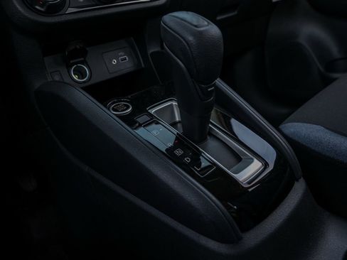 New 2025 Nissan Versa SV image 36