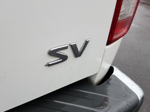 Used 2016 Nissan Frontier SV image 19