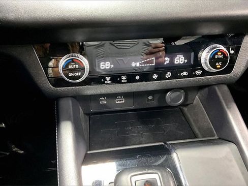 Used 2022 Mitsubishi Outlander SE image 14