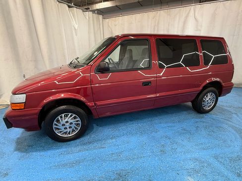Used 1995 Dodge Caravan Minivan image 48
