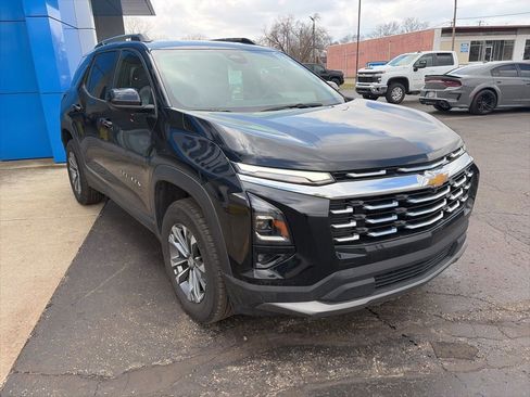 Used 2025 Chevrolet Equinox LT w/ Convenience Package II image 5