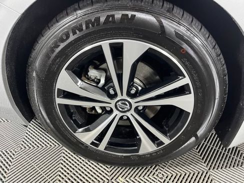 Used 2023 Nissan Sentra SV FWD image 14