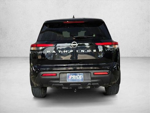 Used 2024 Nissan Pathfinder S FWD image 6