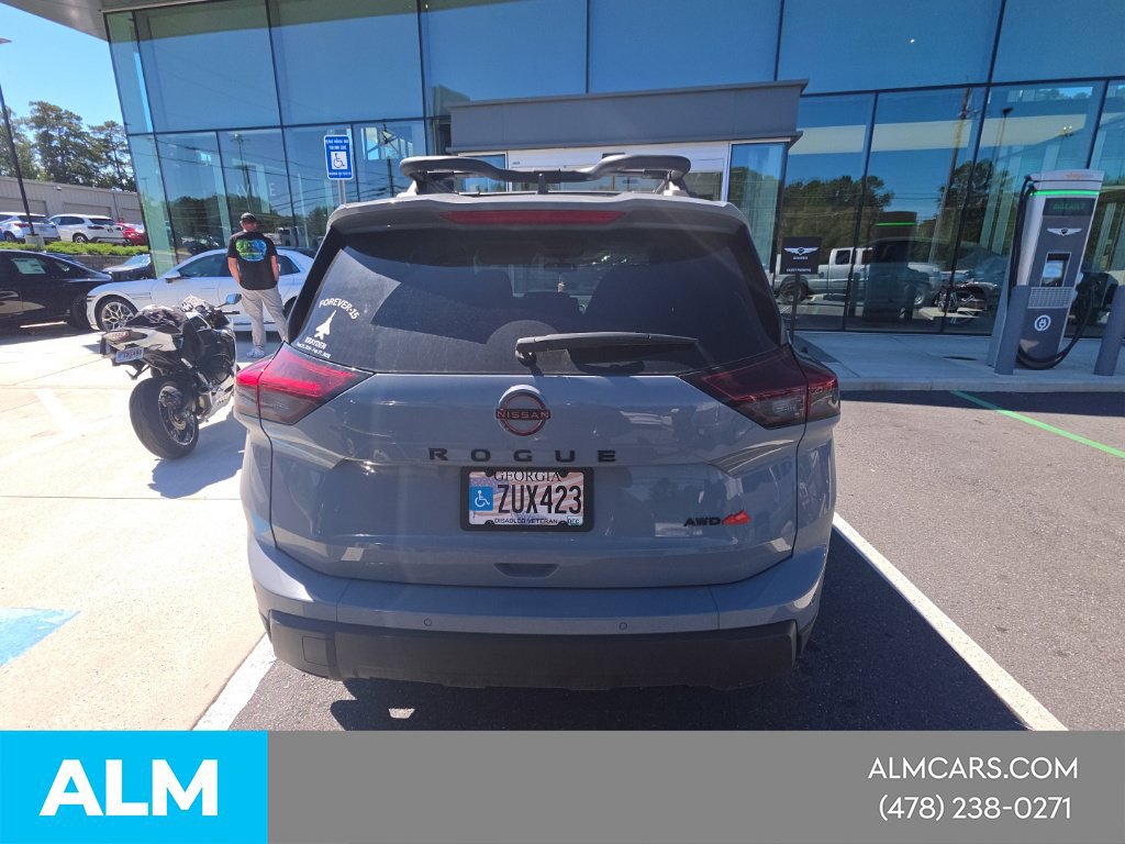 Used 2026 Nissan Rogue SV AWD/4WD image 4