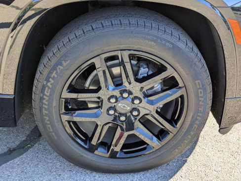 Used 2022 Chevrolet Traverse Premier w/ LPO, Floor Liner Package image 12