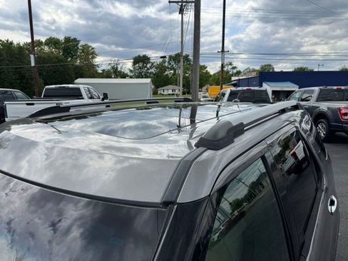 Used 2014 Ford Explorer XLT w/ Equipment Group 202A AWD/4WD image 21