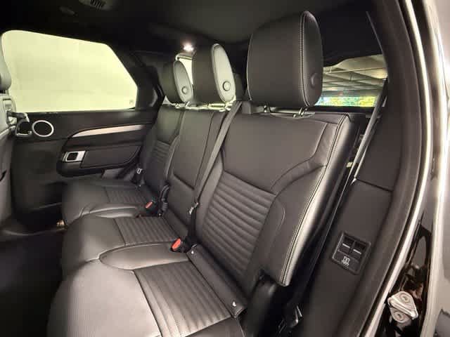 New 2026 Land Rover Discovery Limited Edition AWD/4WD image 17