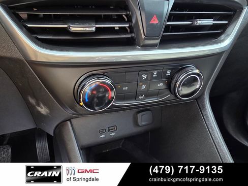 Used 2024 Buick Encore GX Preferred FWD image 18