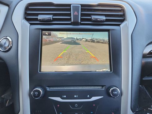 Used 2015 Ford Fusion SE w/ Equipment Group 202A image 23