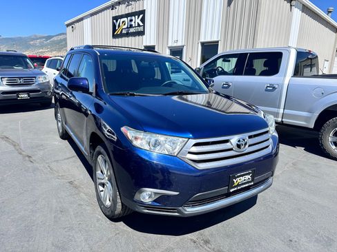 Used 2012 Toyota Highlander Limited w/ Tow Pkg AWD/4WD image 1
