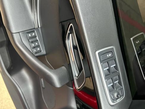 Used 2020 Jaguar F-PACE S image 34