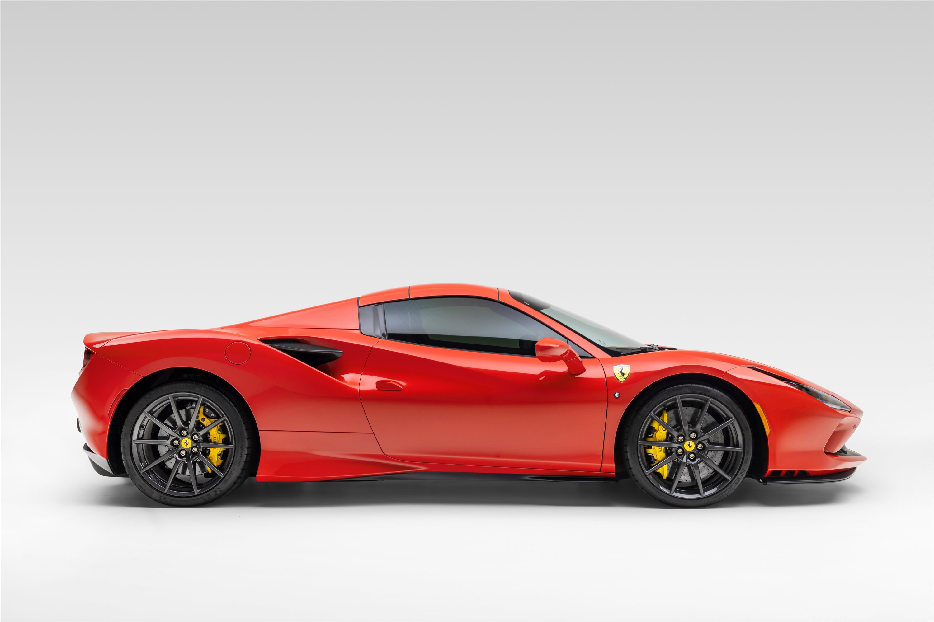 Certified 2022 Ferrari F8 Tributo RWD image 11