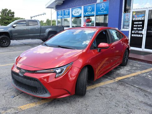 Used 2021 Toyota Corolla LE FWD image 7