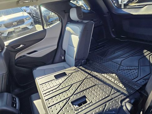 Used 2018 Chevrolet Equinox Premier image 17
