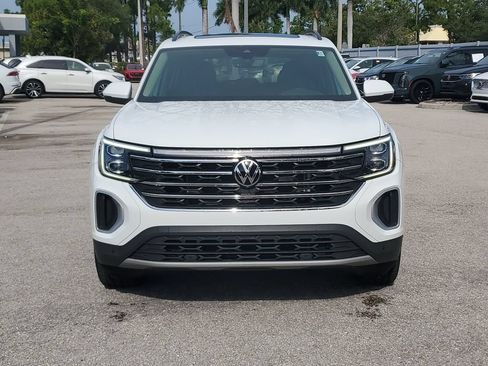 Certified 2024 Volkswagen Atlas SE w/ Panoramic Sunroof Package FWD image 10
