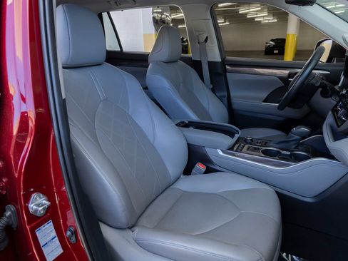 Used 2020 Toyota Highlander Platinum AWD/4WD image 27