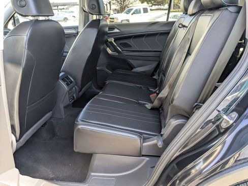 Used 2024 Volkswagen Tiguan SE image 27