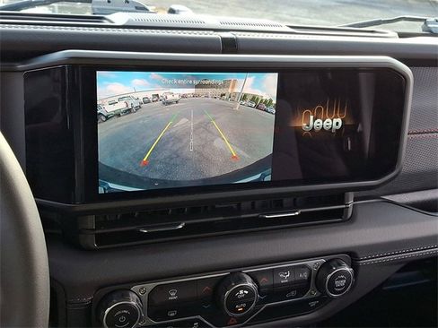 Certified 2024 Jeep Wrangler Unlimited Rubicon image 18