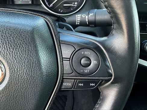 Used 2024 Toyota Camry SE FWD image 13