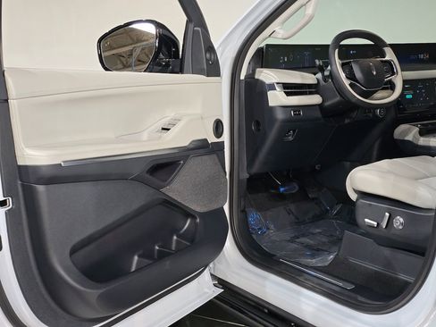 New 2025 Lincoln Navigator Reserve image 20