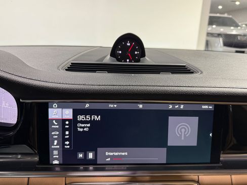 Used 2018 Porsche Panamera 4S AWD/4WD image 33