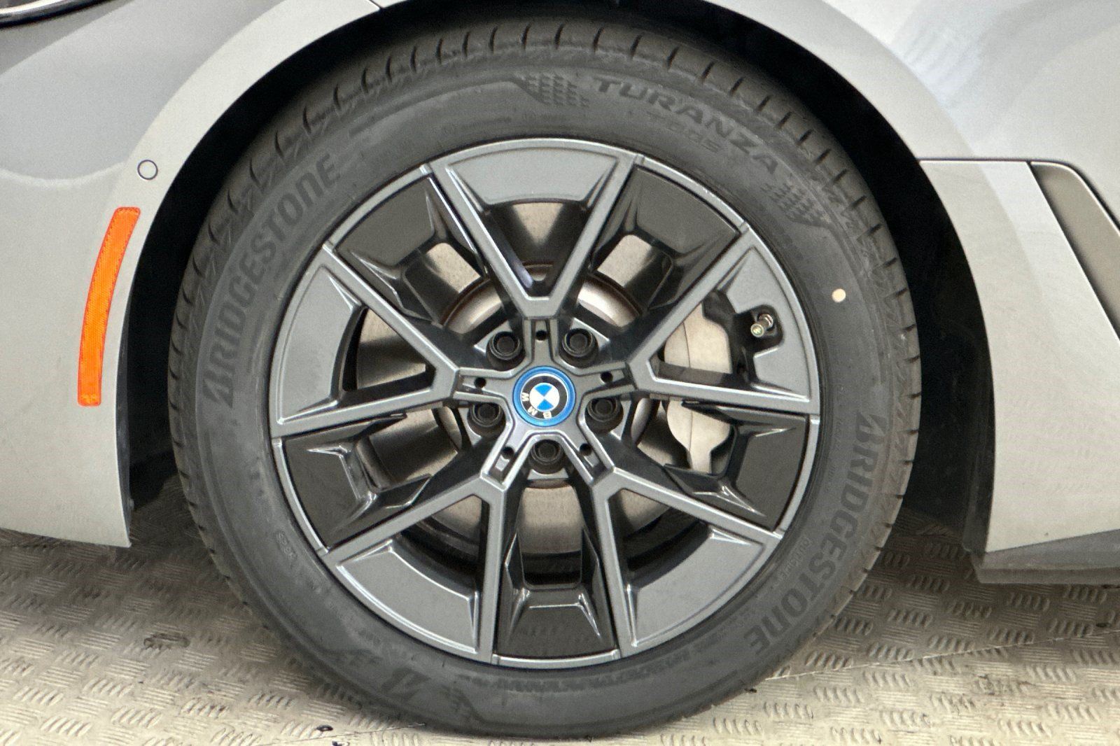 Used 2024 BMW i4 eDrive35 w/ Premium Package RWD image 12