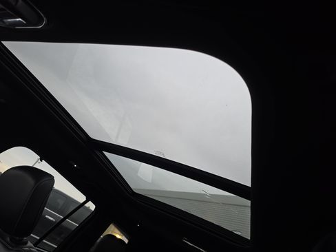 Used 2024 Jeep Grand Cherokee L Limited w/ Luxury Tech Group II image 33