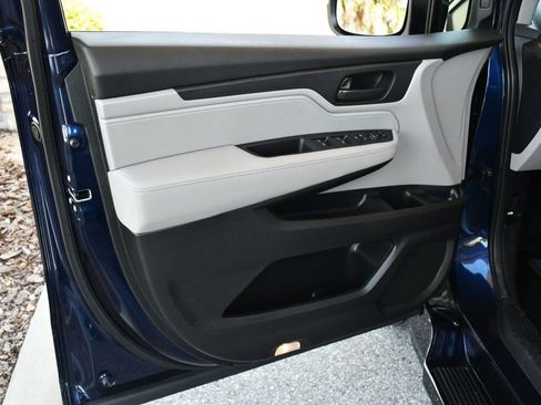 Used 2019 Honda Odyssey EX image 45