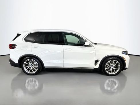 Used 2024 BMW X5 xDrive50e w/ Premium Package AWD/4WD image 8