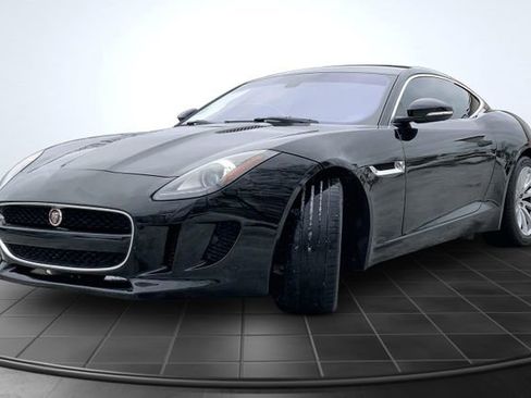 Used 2017 Jaguar F-TYPE Coupe image 4