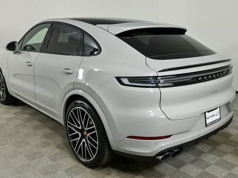 New 2026 Porsche Cayenne S image 3