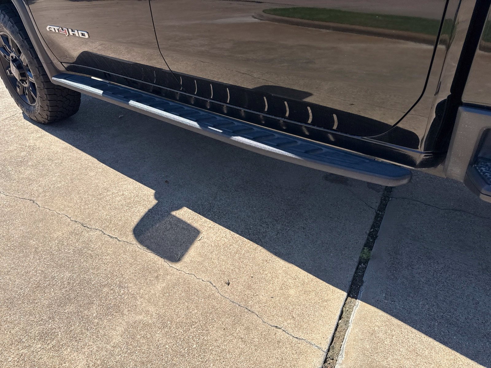 Used 2024 GMC Sierra 2500 AT4 w/ AT4 Premium Plus Package AWD/4WD image 11