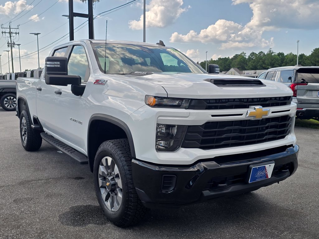 Certified 2024 Chevrolet Silverado 2500 Custom w/ Custom Value Package AWD/4WD image 7