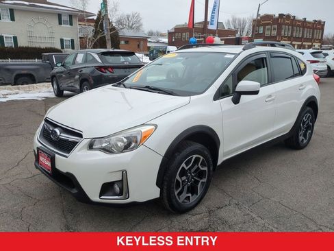 Used 2017 Subaru Crosstrek 2.0i Premium w/ Moonroof Package image 8