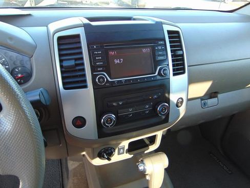 Used 2016 Nissan Frontier SV AWD/4WD image 12