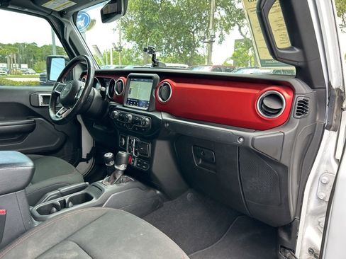 Used 2020 Jeep Gladiator Rubicon image 36