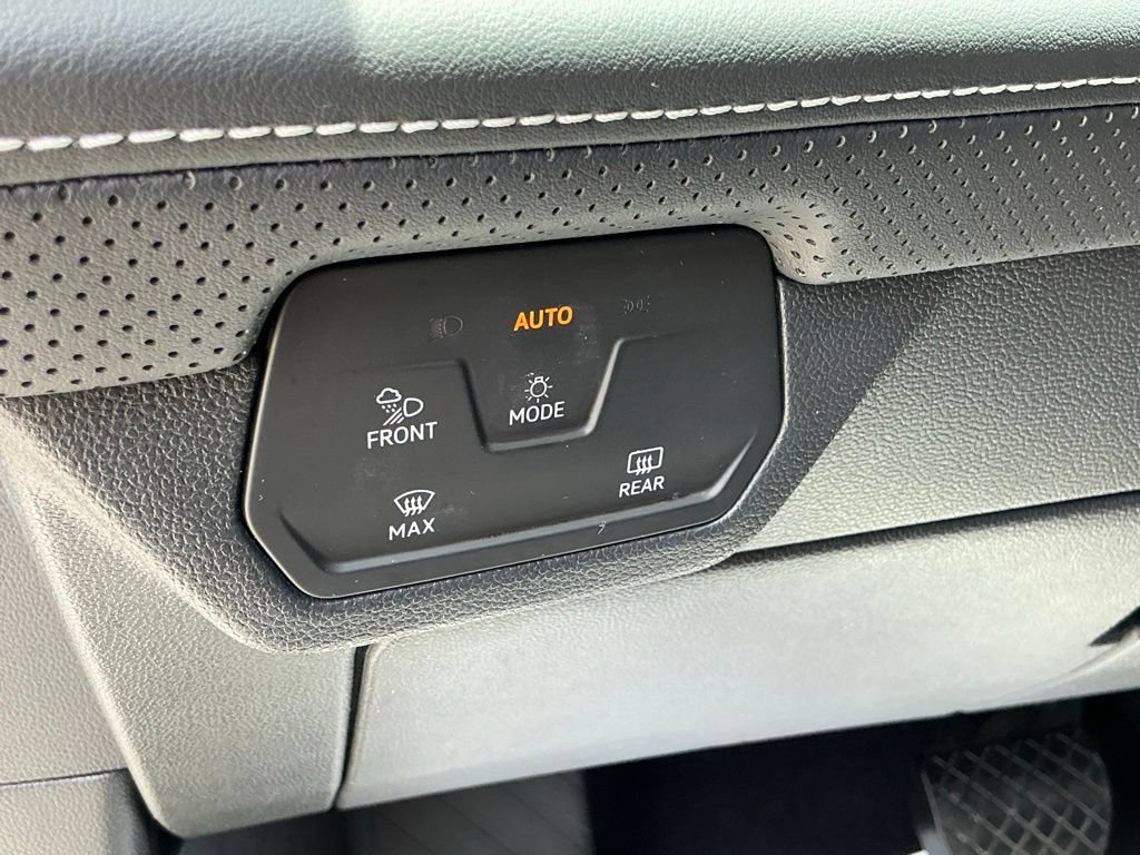 Used 2024 Volkswagen Atlas SE FWD image 31