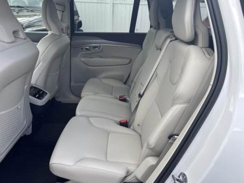 Used 2023 Volvo XC90 B5 Core w/ Protection Package Premier AWD/4WD image 4