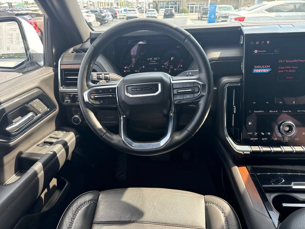 Used 2025 GMC Yukon XL Denali AWD/4WD image 26