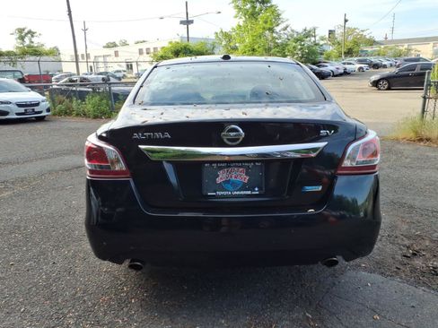 Used 2013 Nissan Altima 2.5 SV FWD image 5
