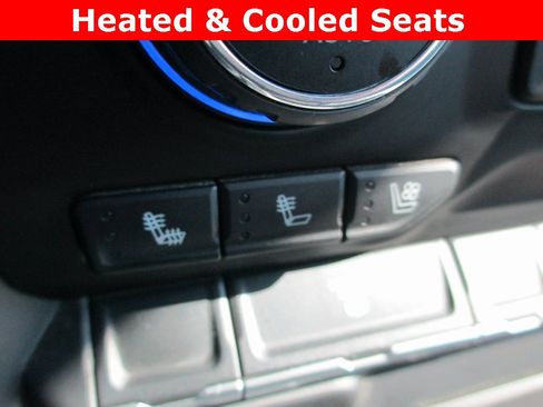 Certified 2022 Chevrolet Silverado 2500 LTZ w/ LTZ Convenience Package image 13